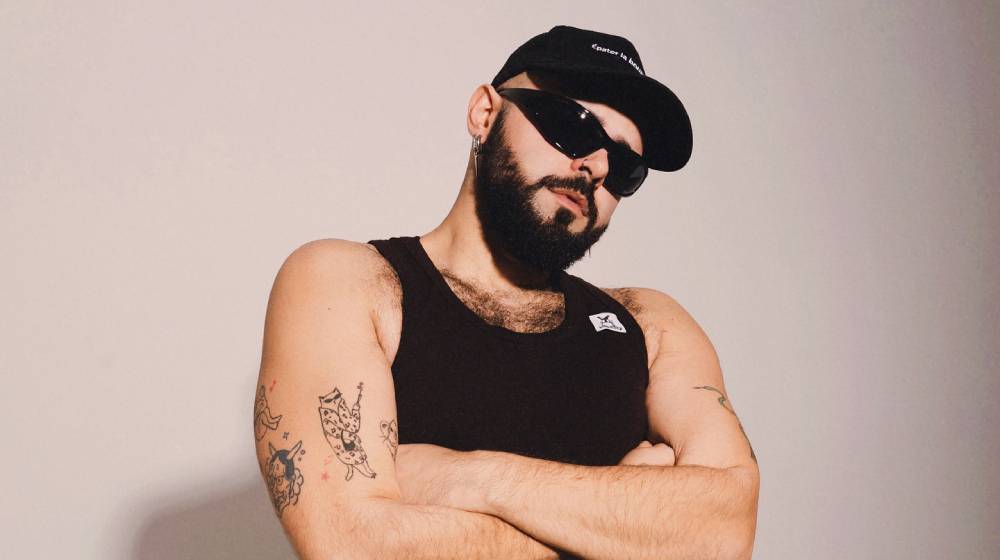 Akylas: «Όσο ήμουν στη Eurovision ο πατέρας μου ήταν στο νοσοκομείο με την καρδία του» [βίντεο]
